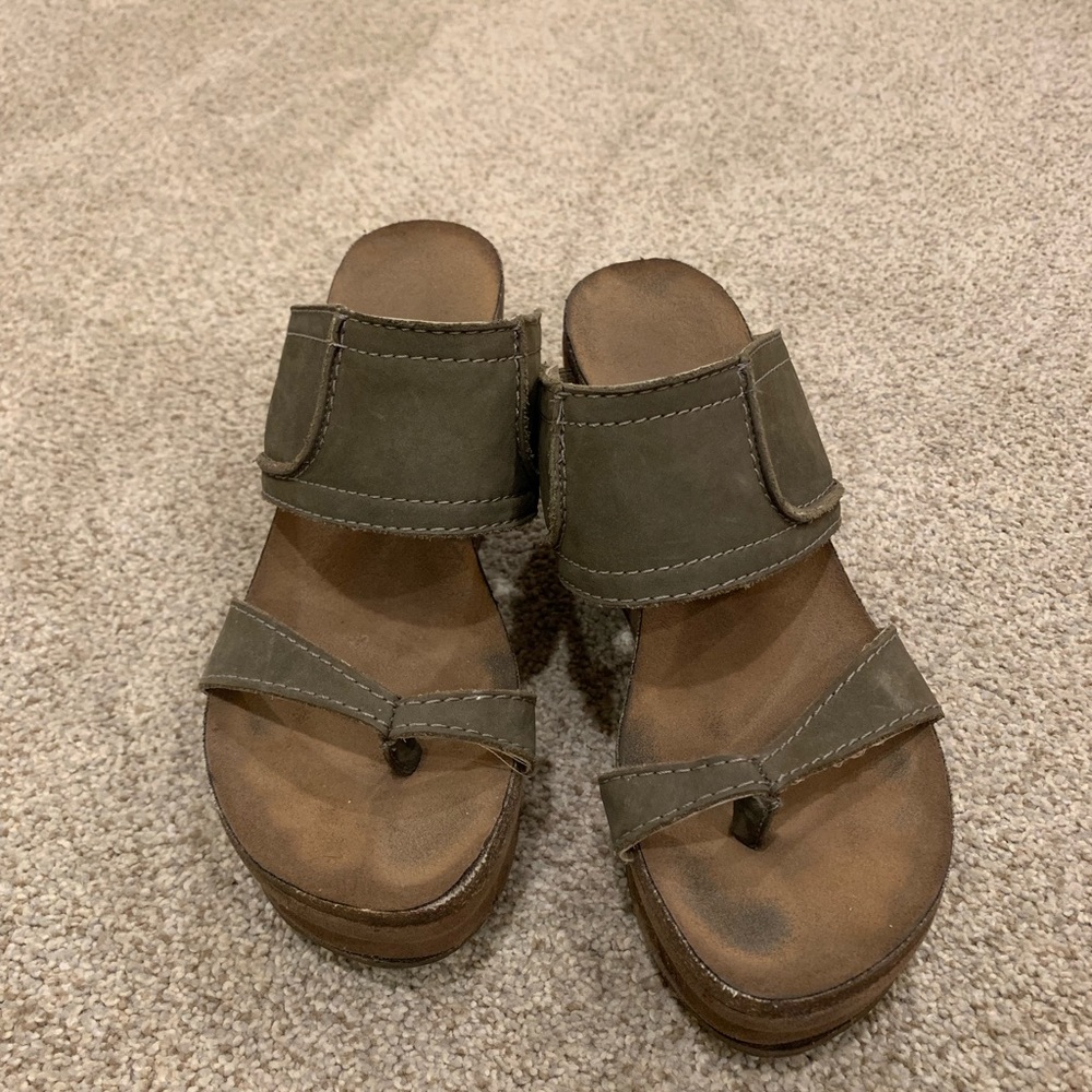 Brookfield OTBT Heeled Sandal in Olive Green